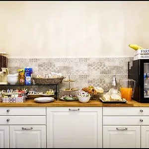  Couette-café Maison Degli Artisti Italie